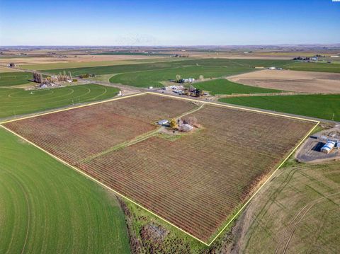 Photo of 11201 Taylor Flats Road, Pasco, WA 99301 (MLS # 289101)