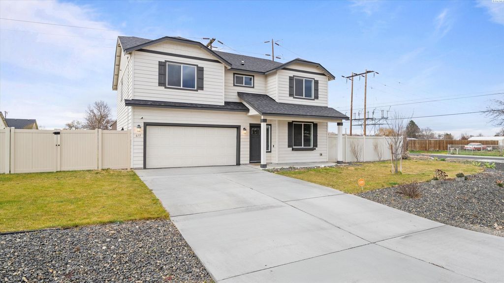 Photo of 615 E 21st Ave, Kennewick, WA 99337 (MLS # 289450)