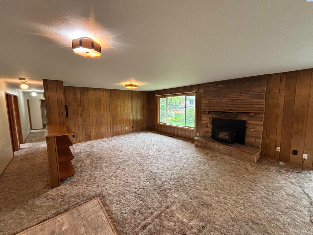 Photo of 320 SE Crestview St, Pullman, WA 99163 (MLS # 286707)