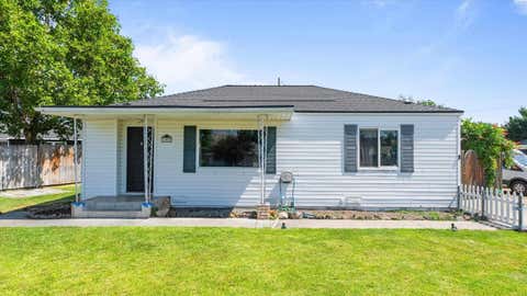 Photo of 1008 Adams St, Richland, WA 99354 (MLS # 294775)