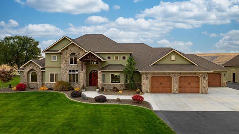 Photo of 72015 E Sundown Pr Se Pr, Kennewick, WA 99338 (MLS # 288536) Photo of 72015 E Sundown Pr Se Pr, Kennewick, WA 99338 (MLS # 288536)