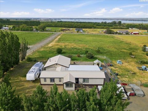 Photo of 70301 S 2410 Prse, Kennewick, WA 99337 (MLS # 292953)