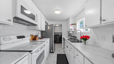 Photo of 189 S 38th Ave #8, West Richland, WA 99353 (MLS # 293157)