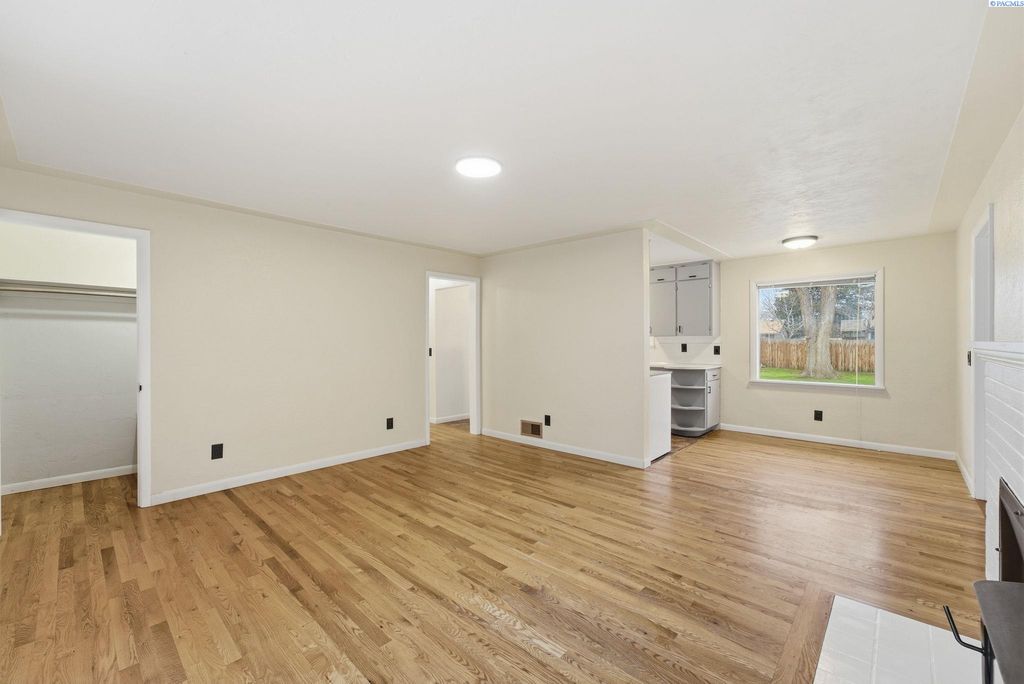 Photo of 511 N Fisher, Kennewick, WA 99336 (MLS # 290545)