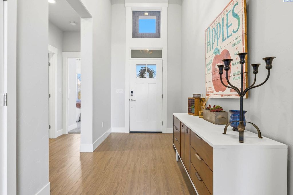 Photo of 2243 Legacy Lane, Richland, WA 99352 (MLS # 291002)