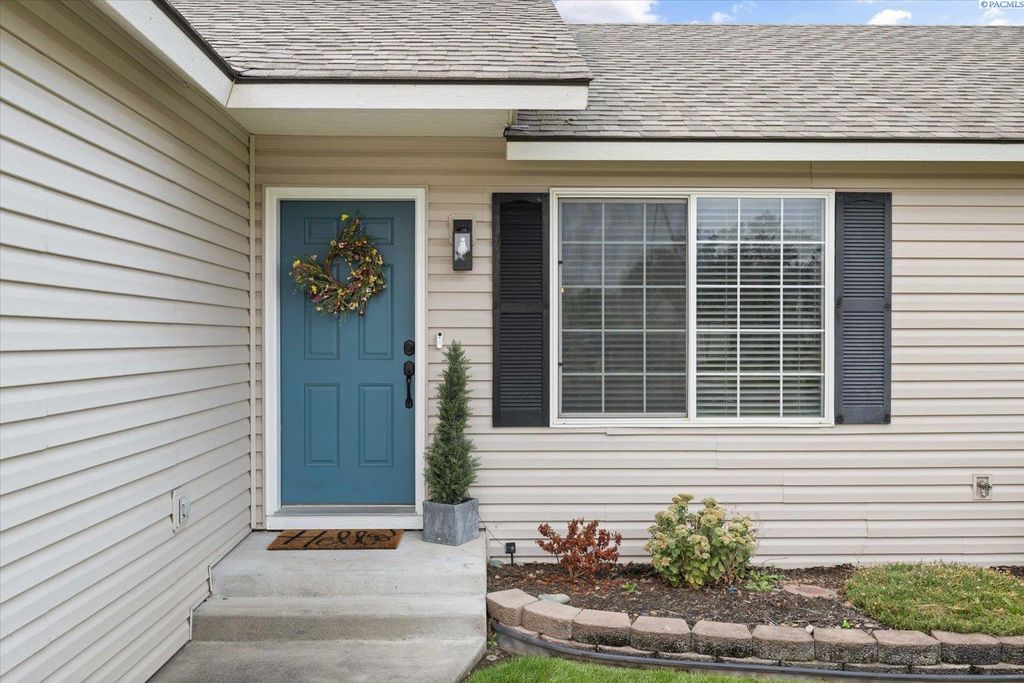 Photo of 5320 Westminster Ln, Pasco, WA 99301 (MLS # 288024)