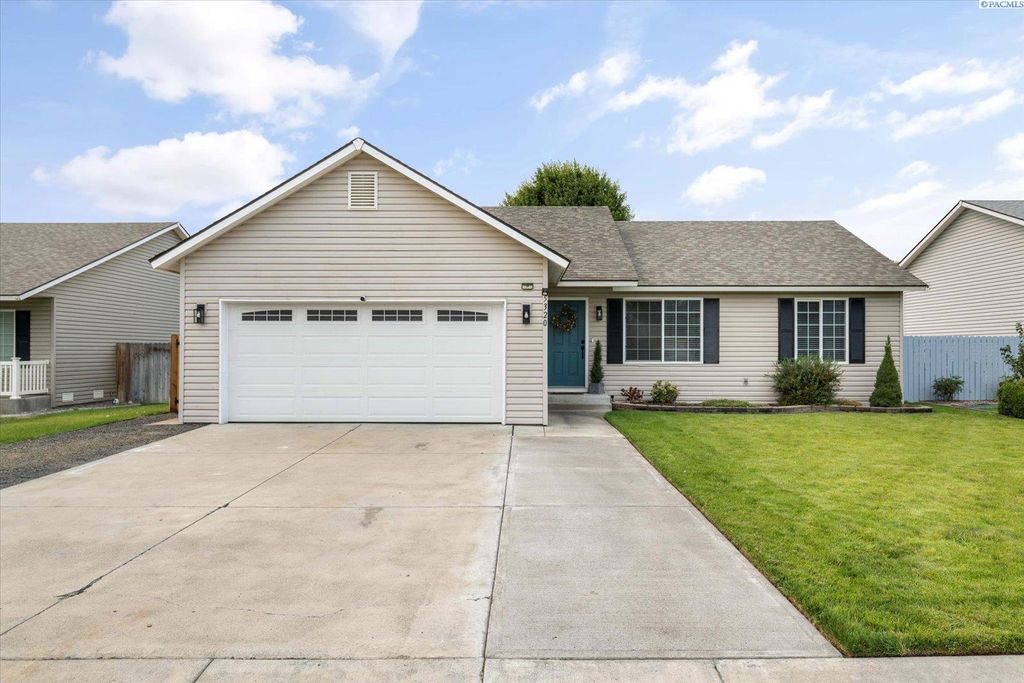Photo of 5320 Westminster Ln, Pasco, WA 99301 (MLS # 288024)