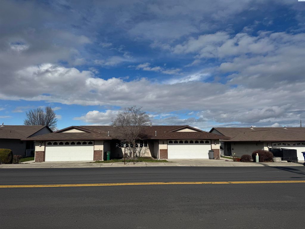 Photo of 931 Stewart Avenue #A, Airway Heights, ID 83501 (MLS # 293019)