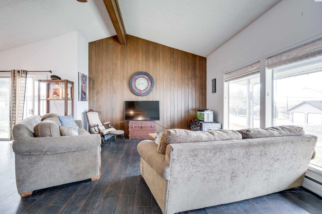 Photo of 719 E Southview Ave, Colfax, WA 99111 (MLS # 290187)