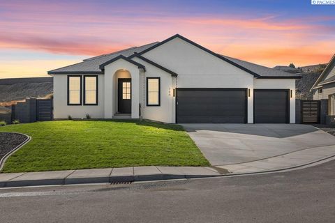 Photo of 766 Mara Loop, Richland, WA 99352 (MLS # 287617)