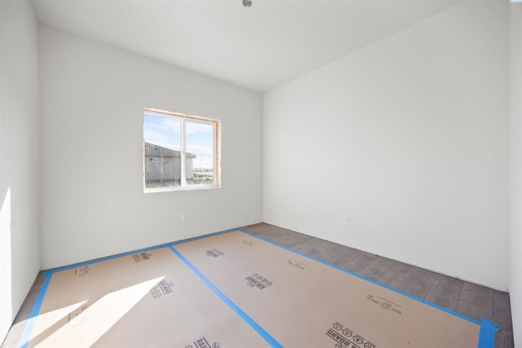 Photo of 3574 Morningside Parkway, Richland, WA 99352 (MLS # 291805)