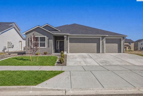 Photo of 3574 Morningside Parkway, Richland, WA 99352 (MLS # 291805)