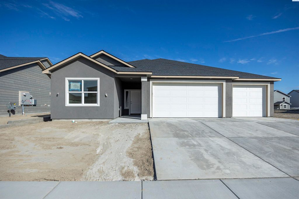 Photo of 3574 Morningside Parkway, Richland, WA 99352 (MLS # 291805)
