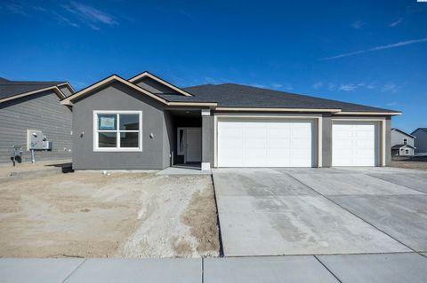 Photo of 3574 Morningside Parkway, Richland, WA 99352 (MLS # 291805)