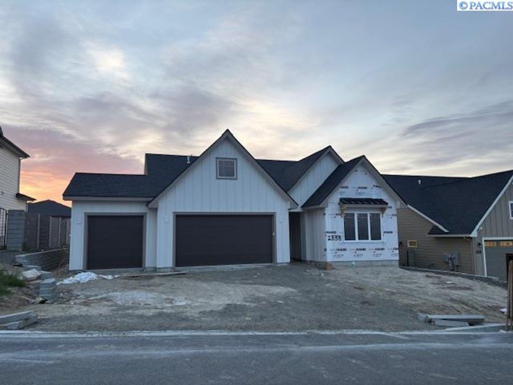 Photo of 2338 Waterhill, Richland, WA 99352 (MLS # 291999)