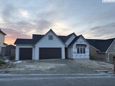 Photo of 2338 Waterhill, Richland, WA 99352 (MLS # 291999)