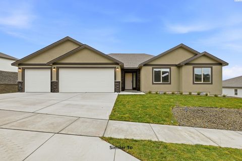 Photo of 10015 Redbud Dr, Pasco, WA 99301 (MLS # 291763)