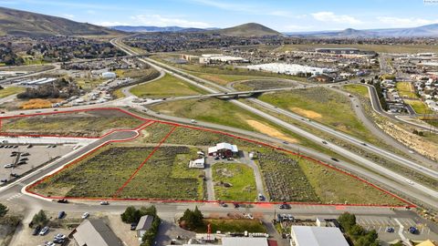 Photo of 875 Tulip Lane, Richland, WA 99352 (MLS # 276081)