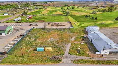 Photo of 2682 Van Giesen Street, Richland, WA 99352 (MLS # 292290)