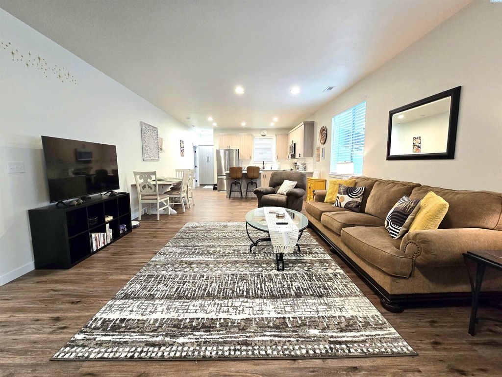 Photo of 3649 Nuthatch St Lot 206, Richland, WA 99352 (MLS # 292720)