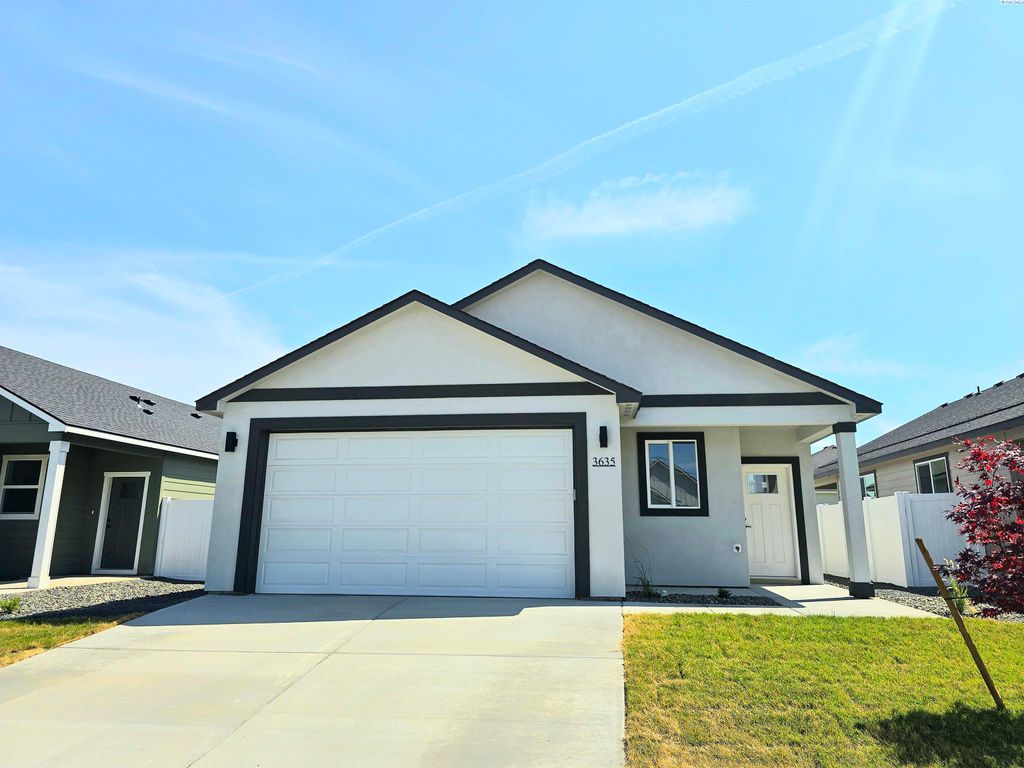 Photo of 3649 Nuthatch St Lot 206, Richland, WA 99352 (MLS # 292720)