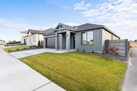 Photo of 3569 Morningside Pkwy, Richland, WA 99352 (MLS # 282164)