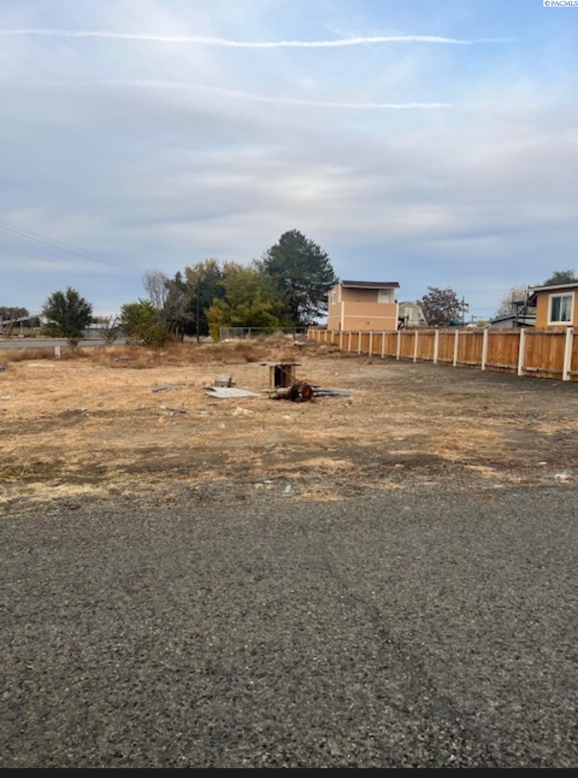 Photo 1 of 1 — 418 Rose St, Mabton, WA 98935