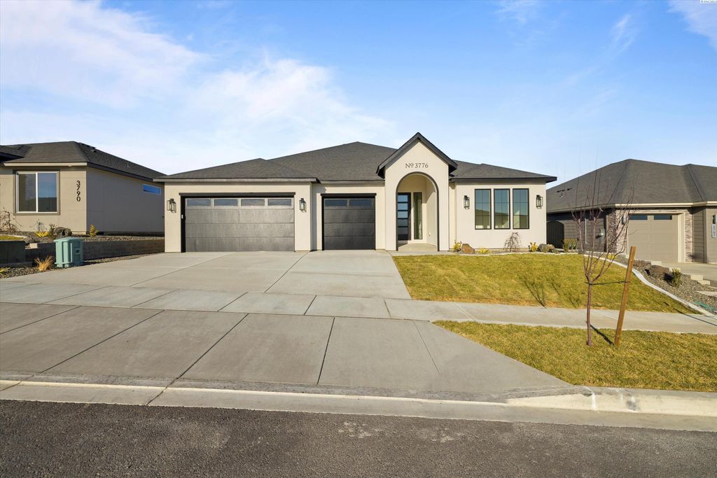 Photo of 3776 Boxberger St, Richland, WA 99352 (MLS # 290667)