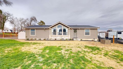 Photo of 84303 N 451 Pr Ne Pr, West Richland, WA 99353 (MLS # 289330)