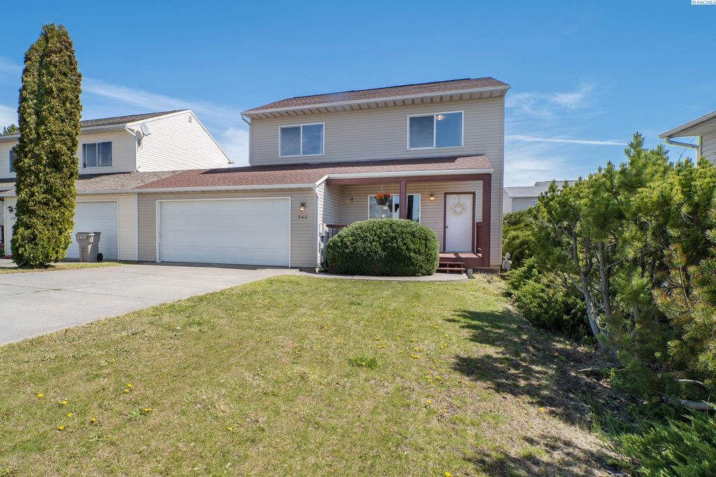 Photo of 540 SE Shoemaker Pl, Pullman, WA 99163 (MLS # 292325)