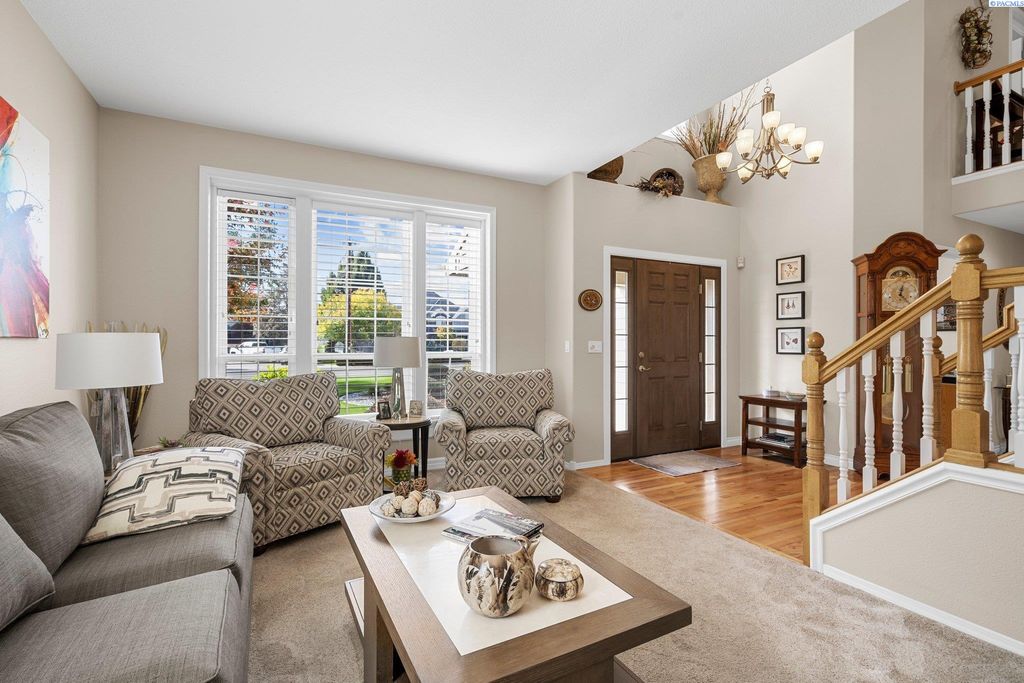 Photo of 10215 W Court St, Pasco, WA 99301 (MLS # 292482)