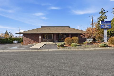 Photo of 3802 Tieton Dr, Yakima, WA 98902 (MLS # 289117)