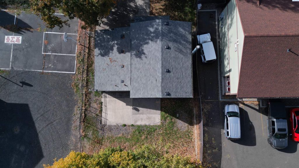 Photo of 900 NE Indiana St, Pullman, WA 99163 (MLS # 288359)