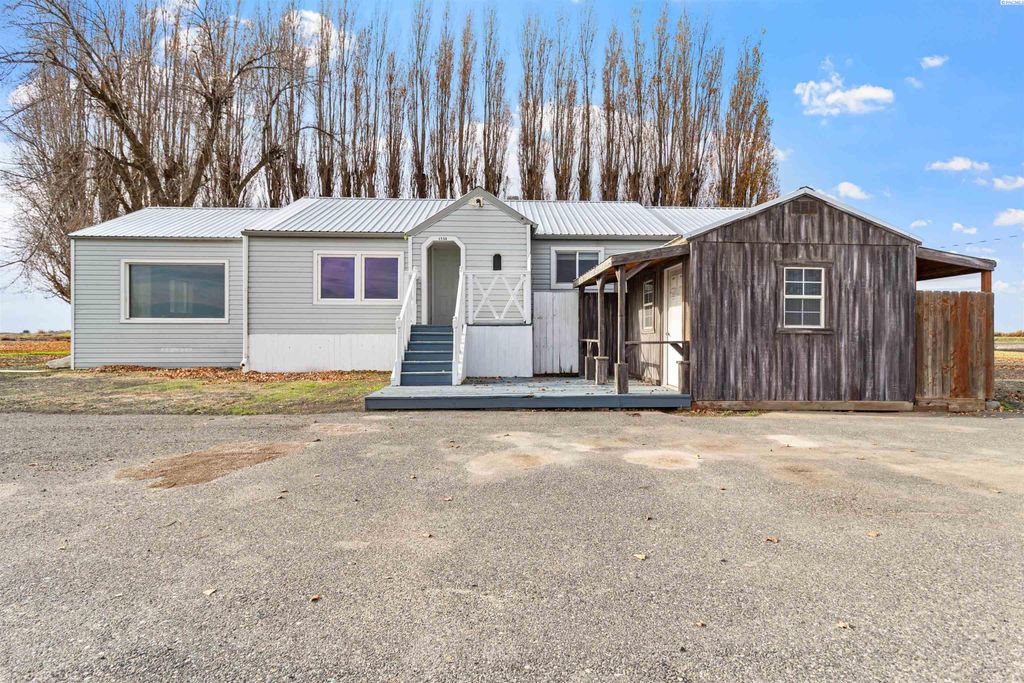 Photo of 1510 Dilling Rd, Connell, WA 99932 (MLS # 289039)