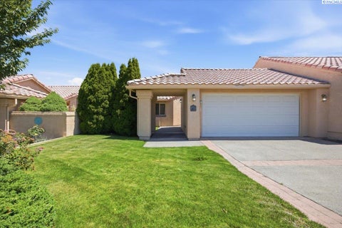 Photo of 1408 N Montana St, Kennewick, WA 99336 (MLS # 294121)