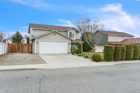 Photo of 6711 Wrigley Dr, Pasco, WA 99301 (MLS # 289975)