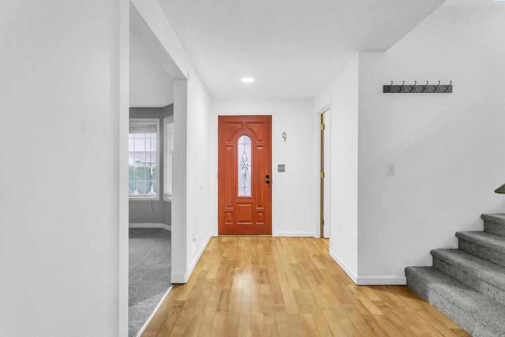 Photo of 6711 Wrigley Dr, Pasco, WA 99301 (MLS # 289975)