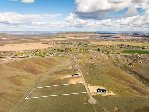 Photo of Lot 2 Taggart Pr Se, Benton City, WA 99320 (MLS # 287875)