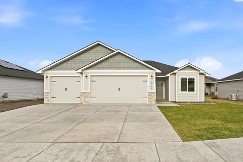 Photo of 8713 Silver Mound Dr, Pasco, WA 99301 (MLS # 289317)