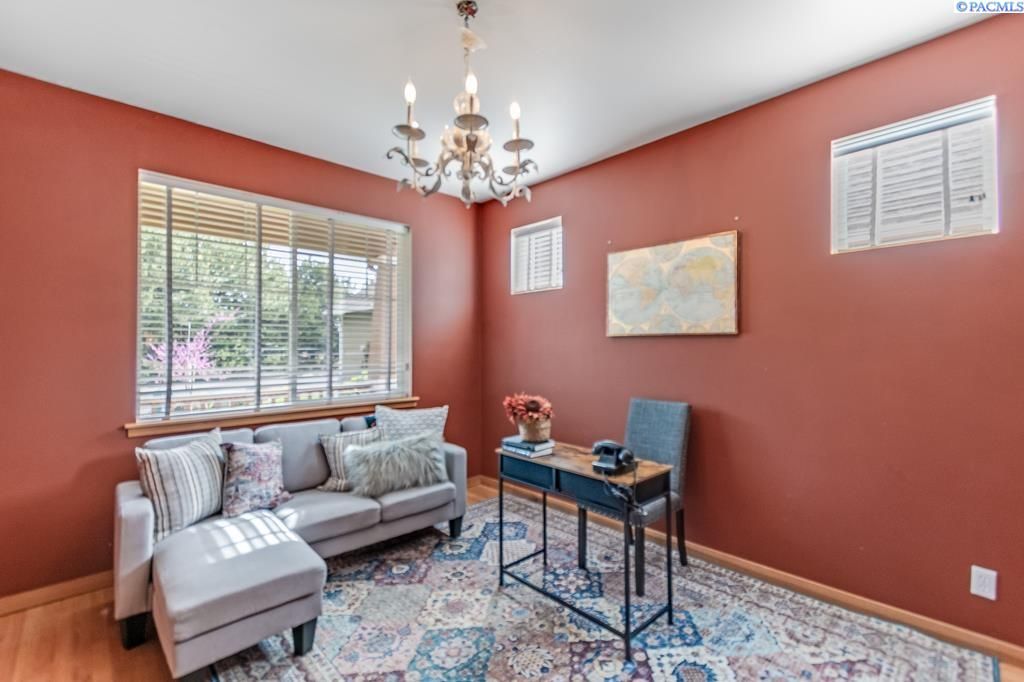 Photo of 7617 W 20th Avenue, Kennewick, WA 99338 (MLS # 292113)