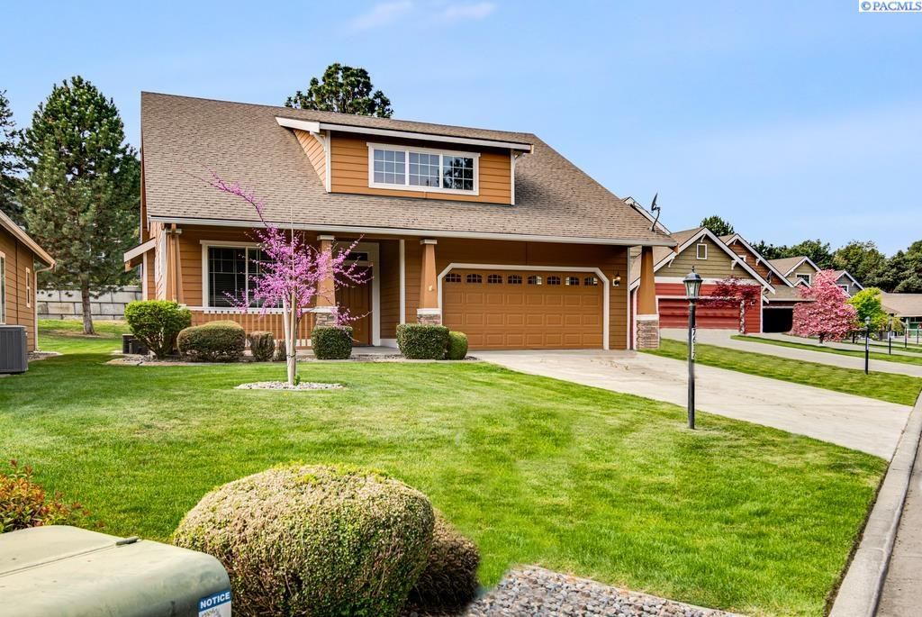 Photo of 7617 W 20th Avenue, Kennewick, WA 99338 (MLS # 292113)