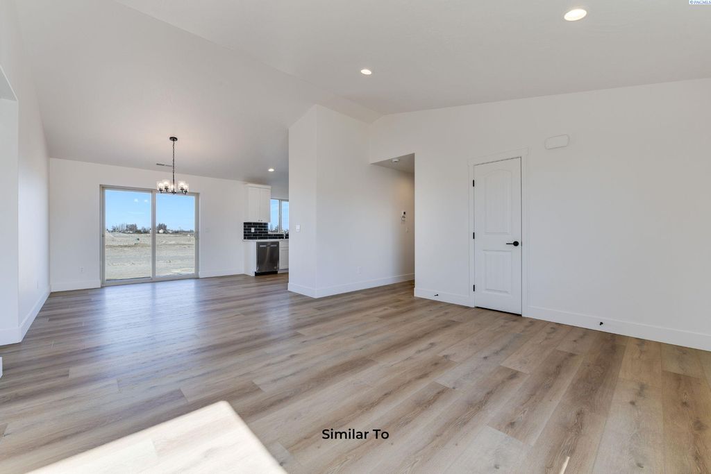 Photo of 6818 Bluegill Ln, Pasco, WA 99301 (MLS # 290471)