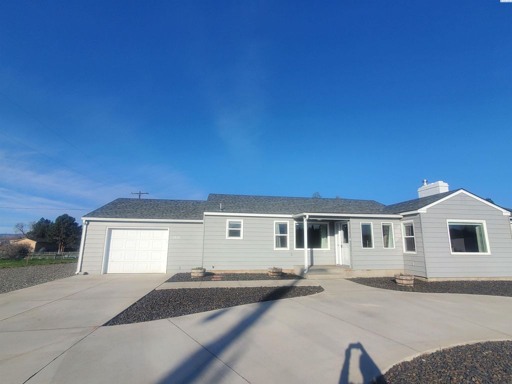 Photo of 2808 Road 48, Pasco, WA 99301 (MLS # 291118)