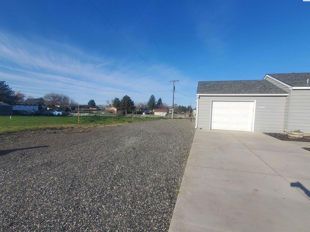 Photo of 2808 Road 48, Pasco, WA 99301 (MLS # 291118)