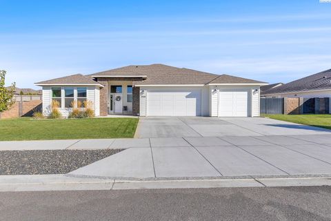 Photo of 3956 Corvina ST, Richland, WA 99352 (MLS # 292848)
