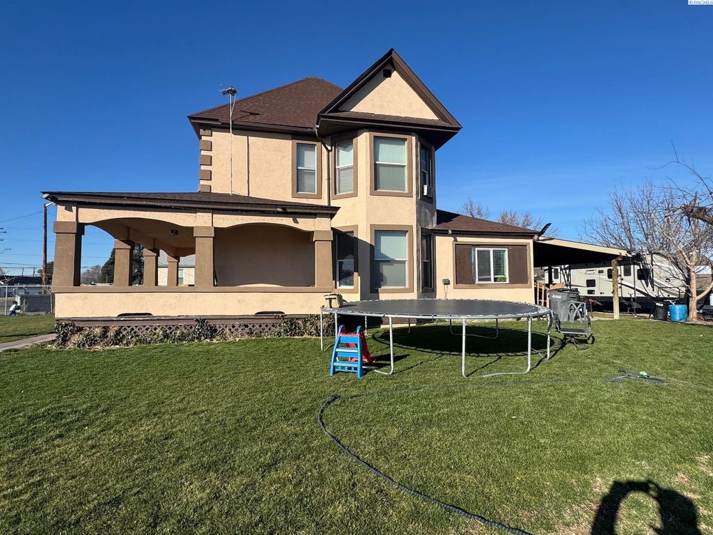 Photo of 340 N 11th Street, Sunnyside, WA 98944 (MLS # 290815)