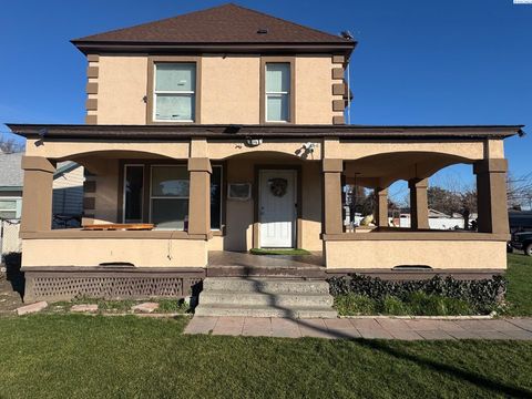 Photo of 340 N 11th Street, Sunnyside, WA 98944 (MLS # 290815)