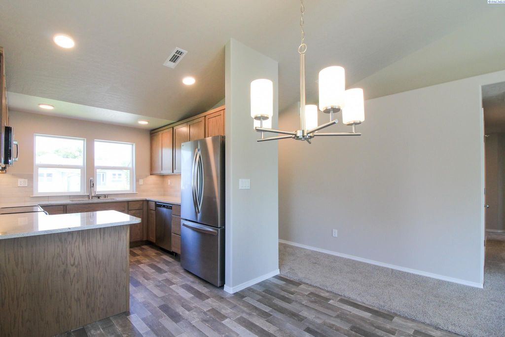 Photo of 5408 W Ella Court, Pasco, WA 99301 (MLS # 286862)