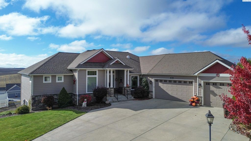 Photo of 635 SW Sundance Ct, Pullman, WA 99163 (MLS # 289676)