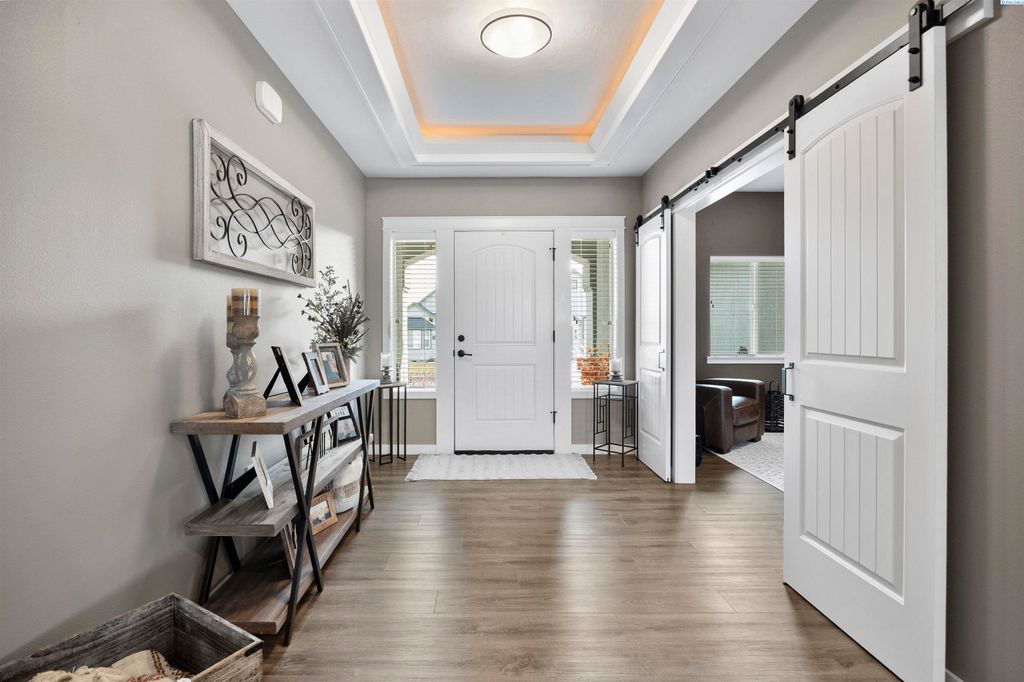 Photo of 595 Troy Ave, West Richland, WA 99353 (MLS # 290679)